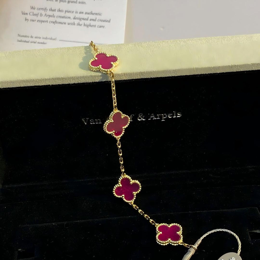[Loco]NEW CLOVER 5 MOTIFS PINK ENAMEL BRACELET