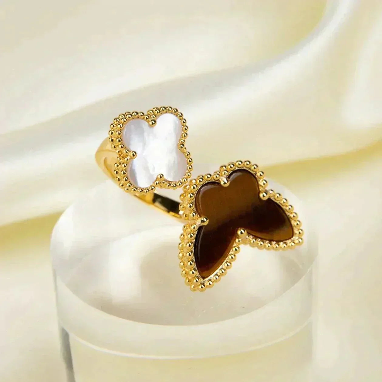 ¡®Loco¡¯LUCKY BETWEEN THE FINGER RING
