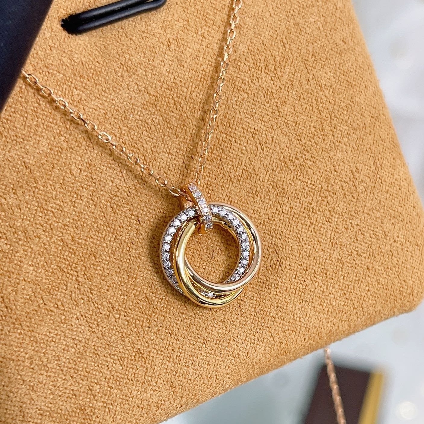 ¡®Loco¡¯TRINITY NECKLACE SILVER GOLD PINK GOLD DIAMONDS