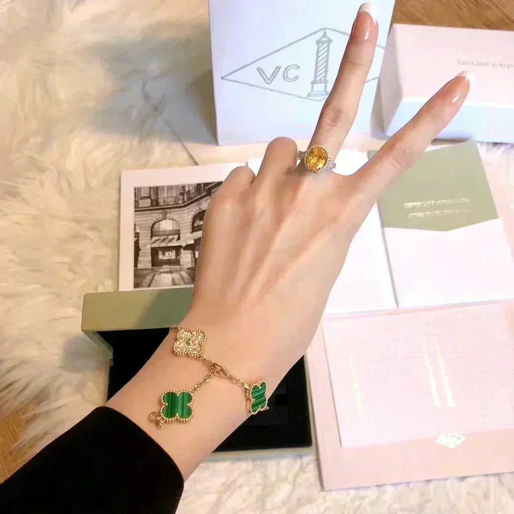 [Loco]New  CLOVER 5 MOTIF MALACHITE BRACELET COLLECTION