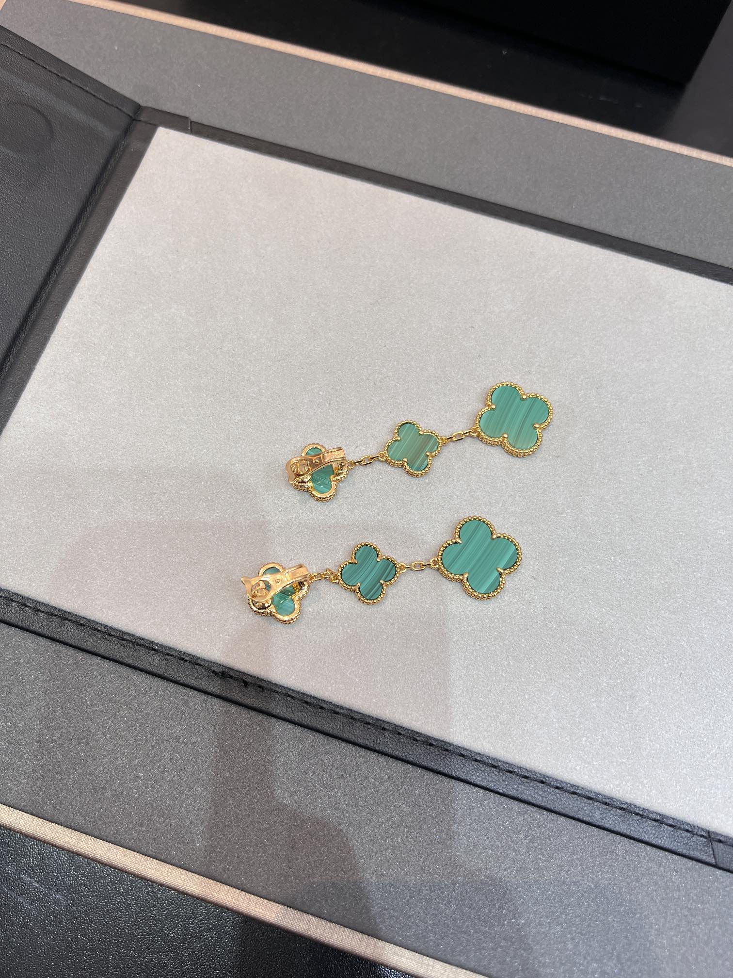 ¡®Loco¡¯CLOVER MALACHITE 3 MOTIFS GOLD