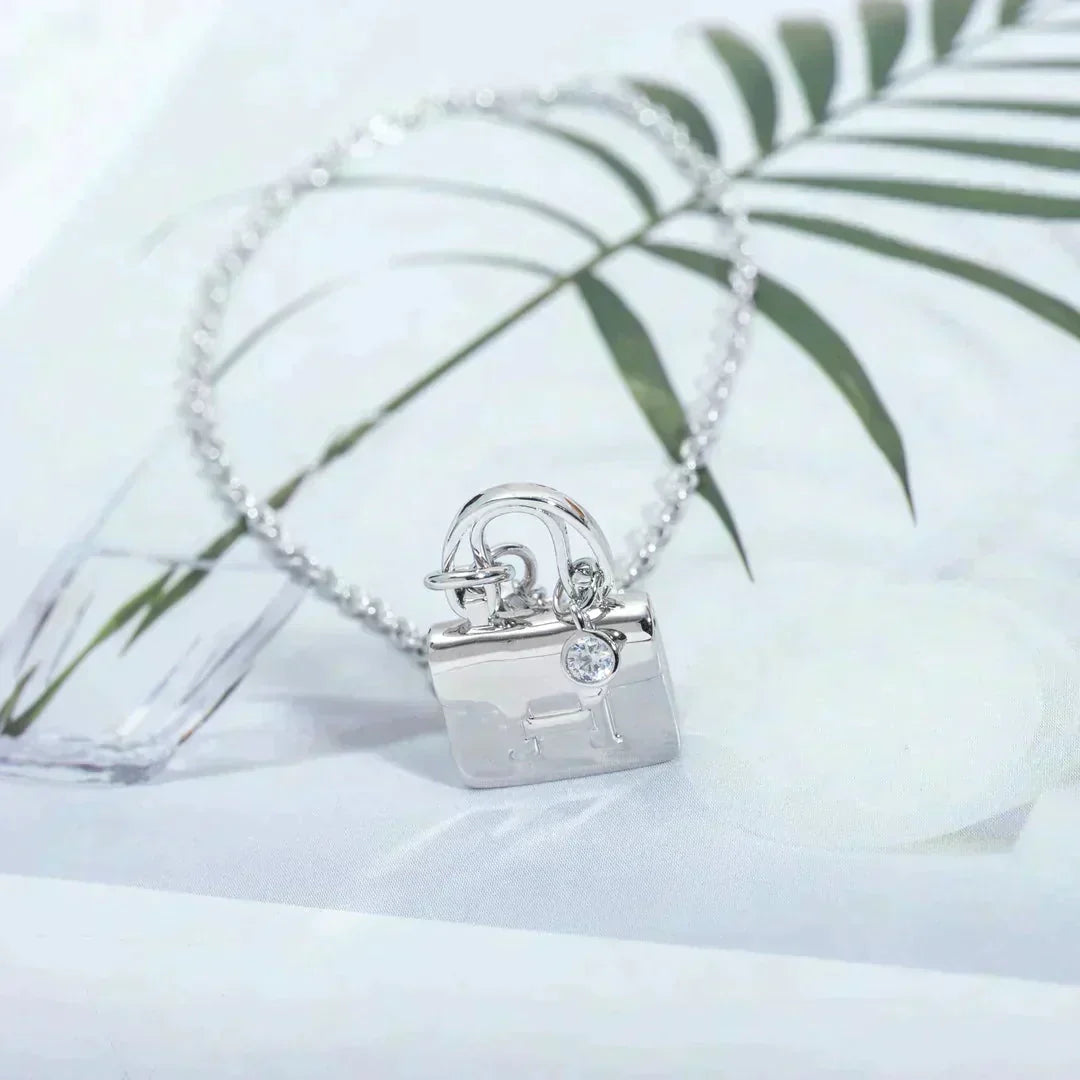 ¡®Loco¡¯AMULETTE PEDANT SILVER NECKLACE