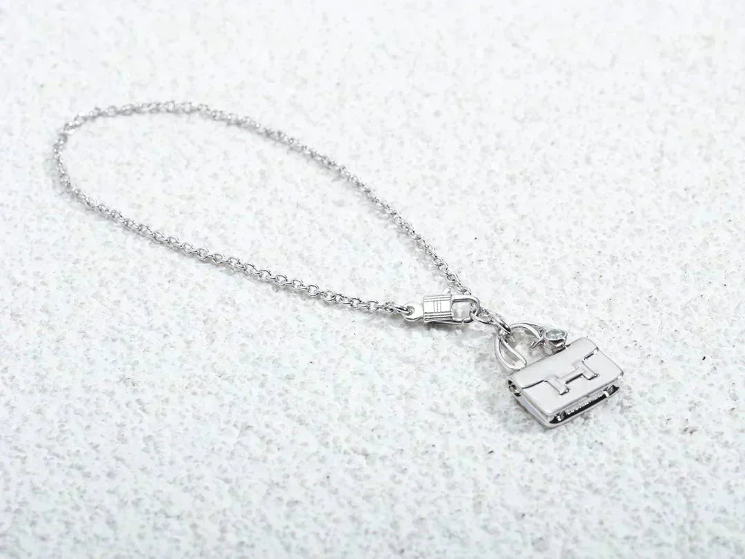 ¡®Loco¡¯AMULETTE PEDANT SILVER NECKLACE