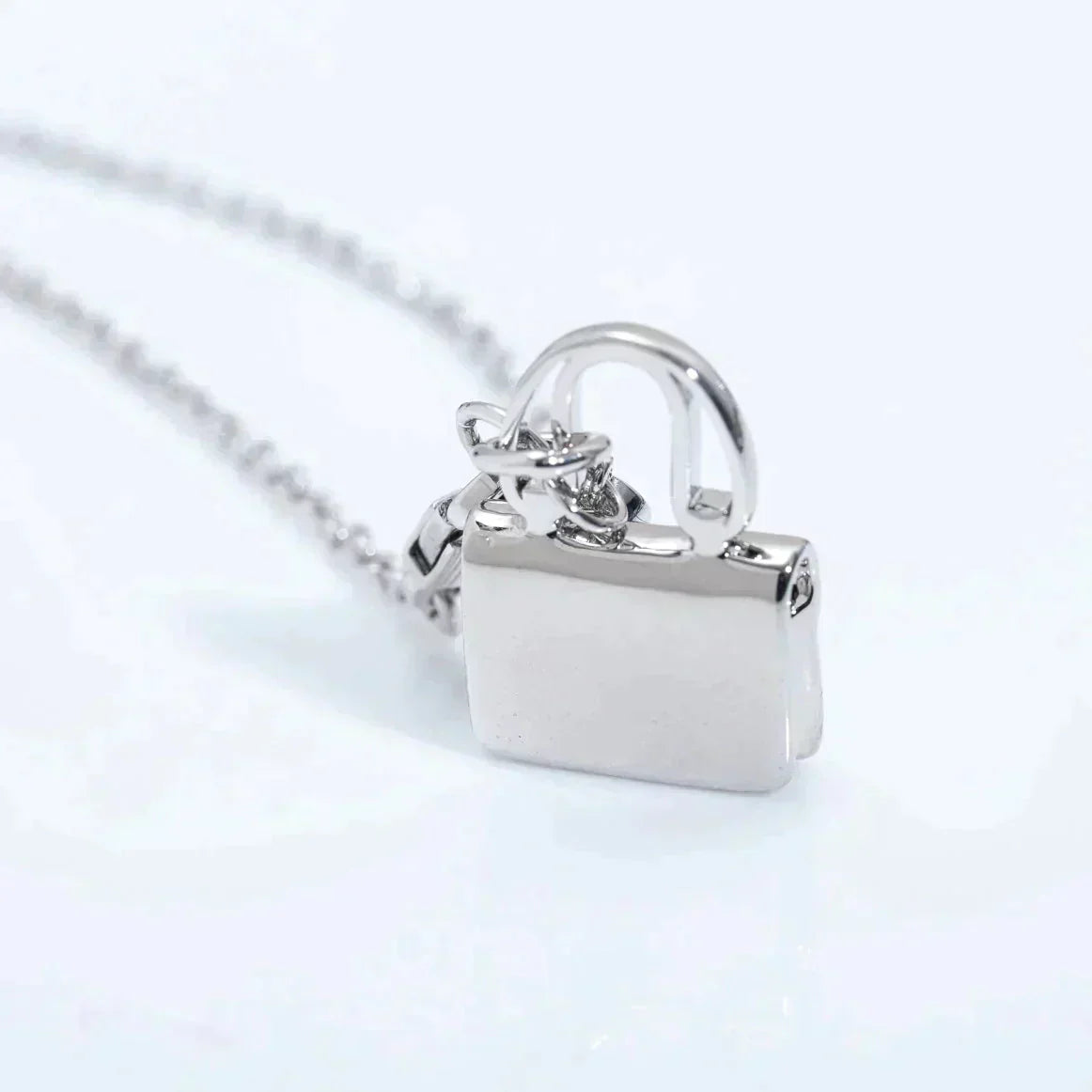 ¡®Loco¡¯AMULETTE PEDANT SILVER NECKLACE
