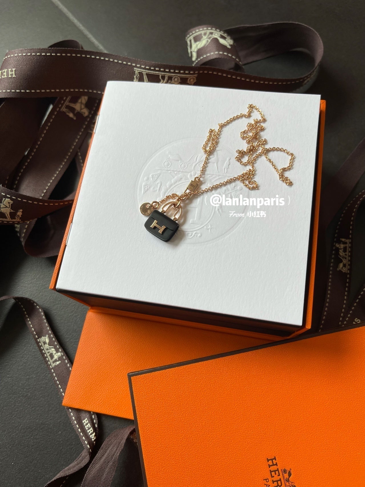 ¡®Loco¡¯CONSTANCE BLACK PEDANT PINK GOLD NECKLACE