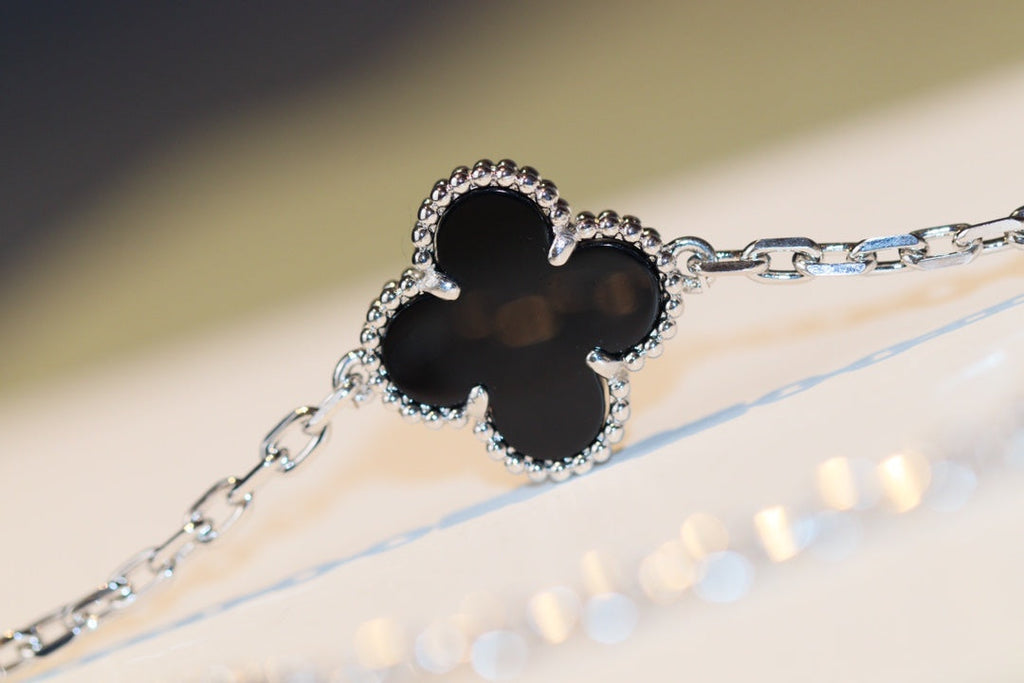 ¡®Loco¡¯CLOVER 20 MOTIFS ONYX DIAMOND SILVER