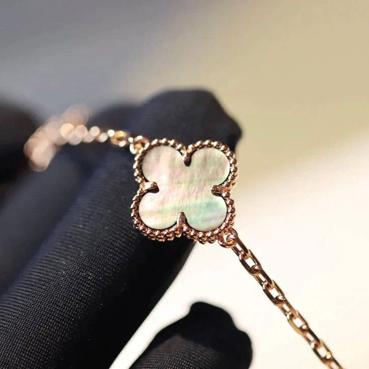 ¡®Loco¡¯CLOVER 20 MOTIFS DARK MOP DIAMOND  NECKLACE