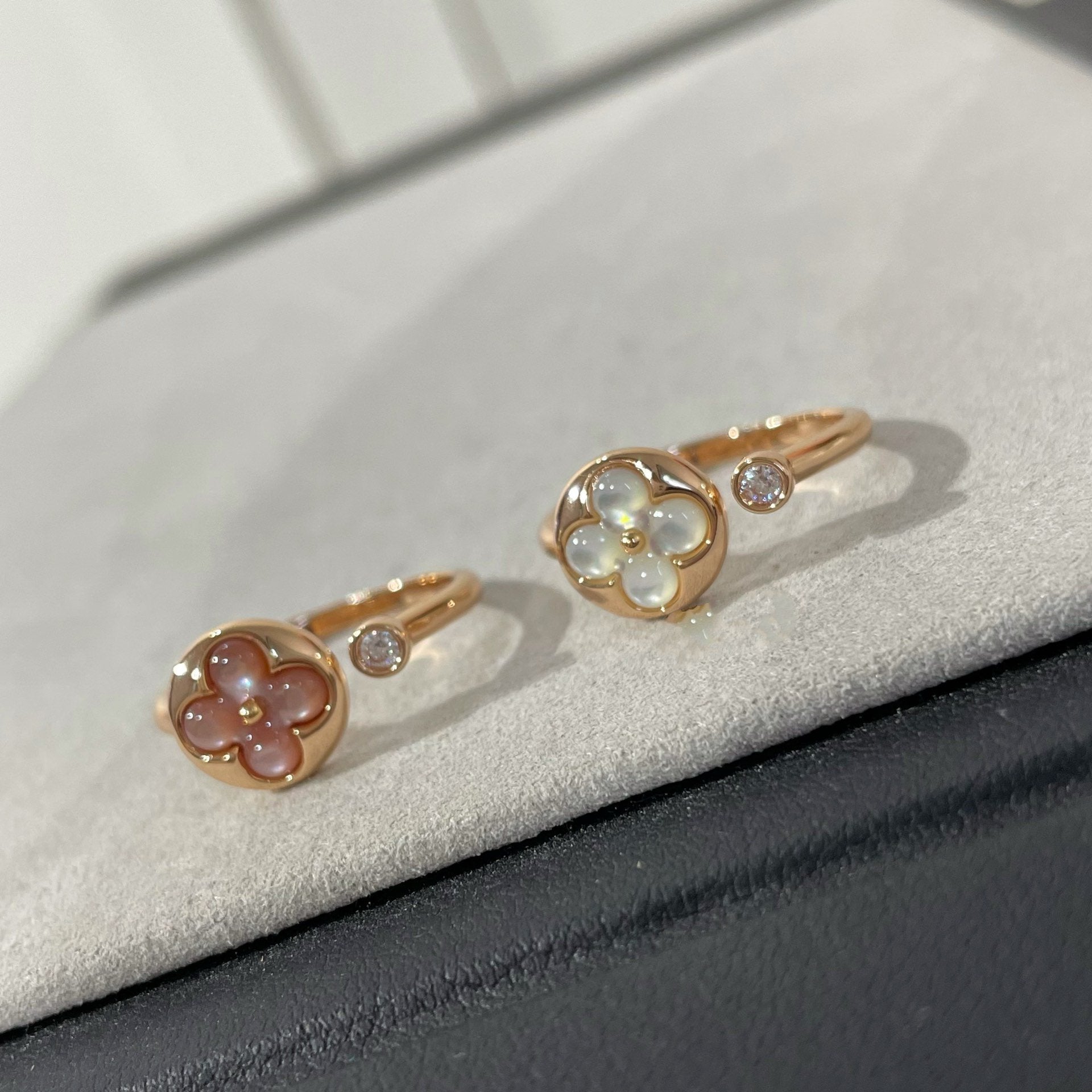 ¡®Loco¡¯SUN 1 DIAMOND PINK MOP RING