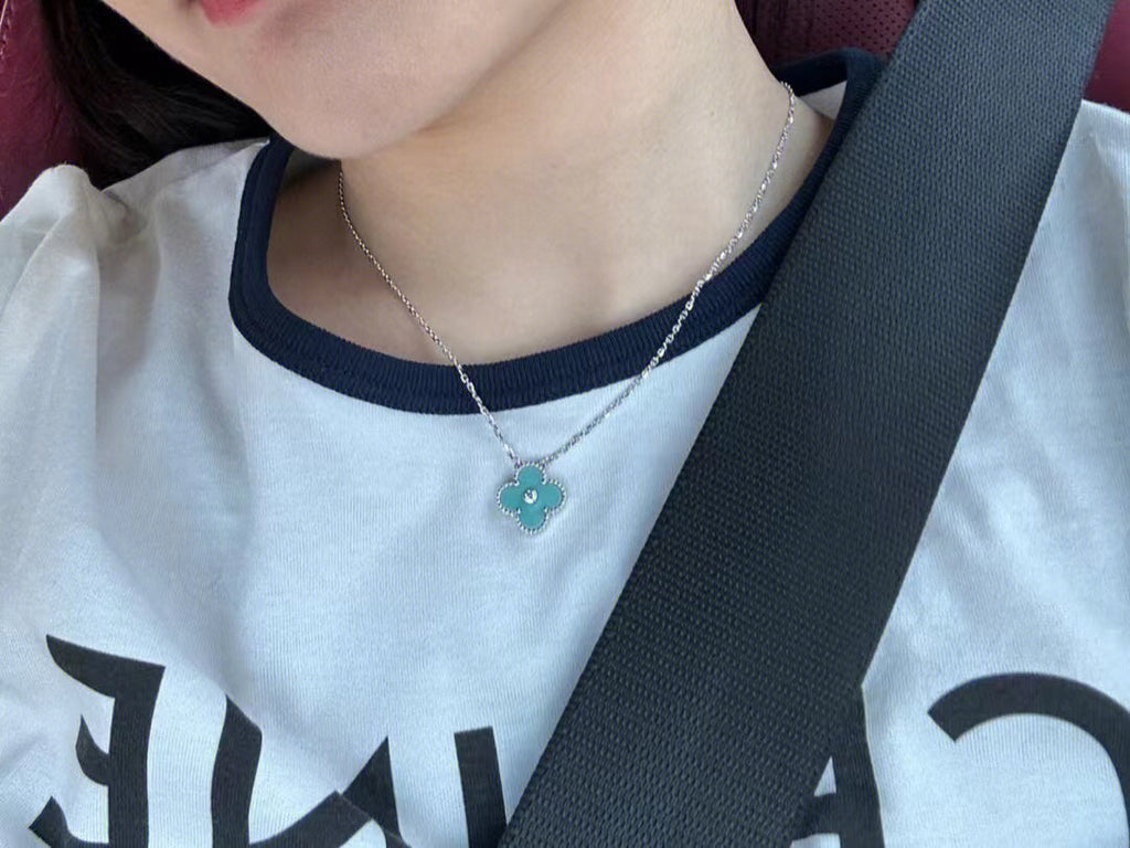 ¡®Loco¡¯CLOVER 1 DIAMOND LIGHT BLUE SILVER NECKLACE