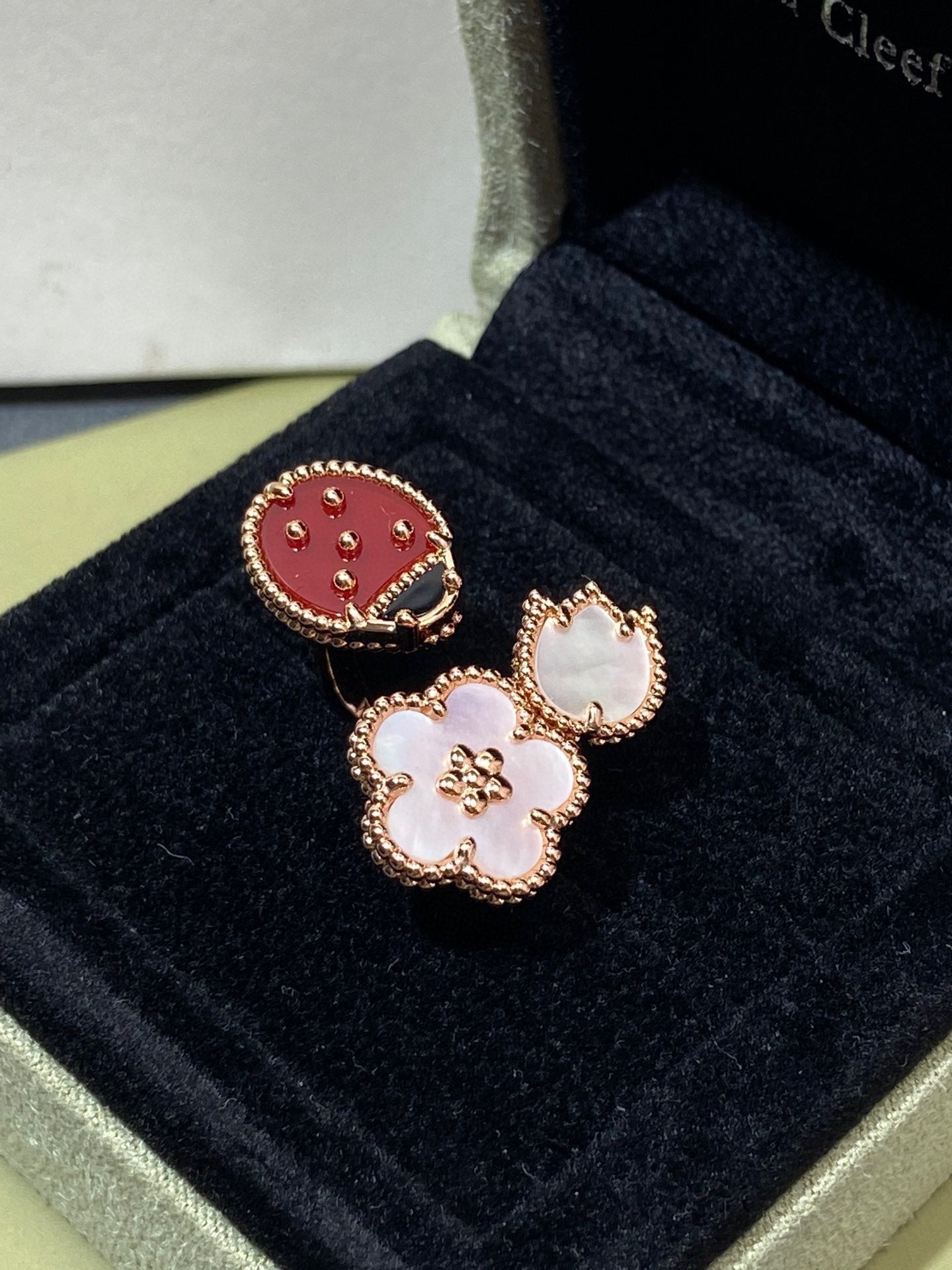 ¡®Loco¡¯LUCKY 3 MOTIF ROSE GOLD RING