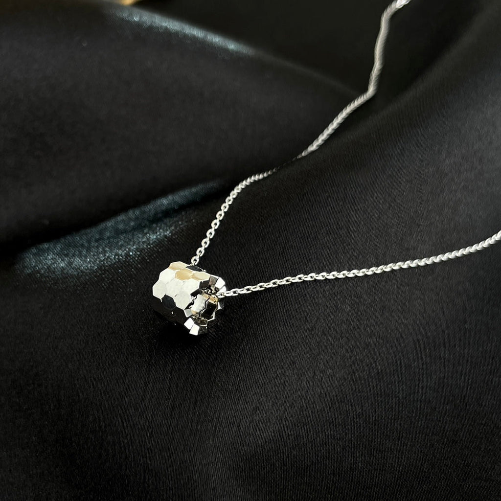 ¡®Loco¡¯BEE MINI NECKLACE