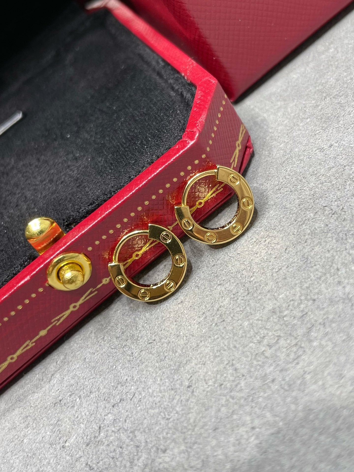 ¡®Loco¡¯LOVE MINI EARRINGS
