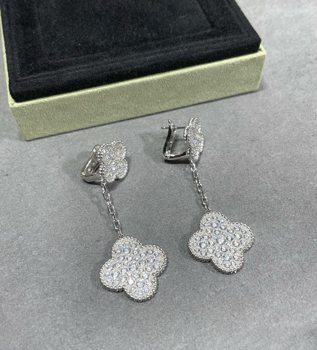 ¡®Loco¡¯CLOVER 2 MOTIFS DIAMOND PAVED SILVER EARRINGS