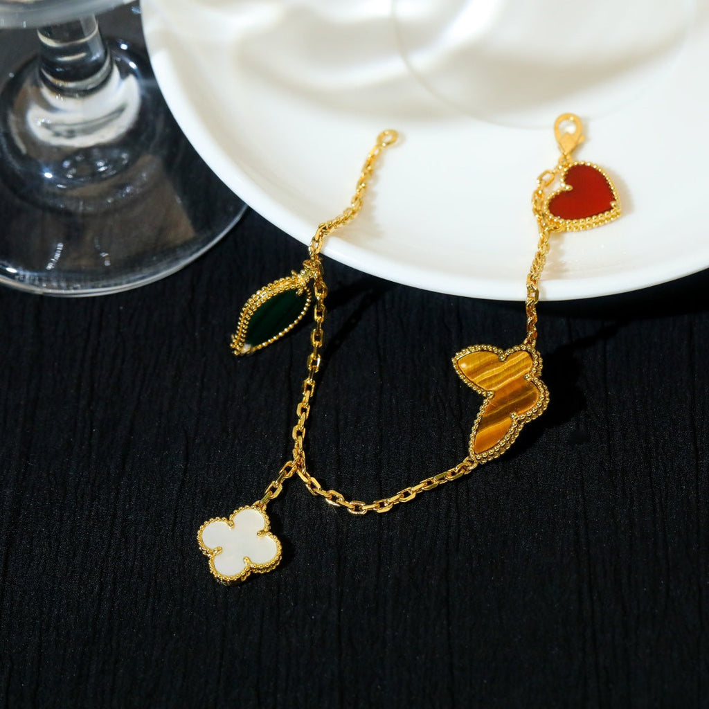¡®Loco¡¯LUCKY SPRING 5 MOTIF GOLD BRACELET