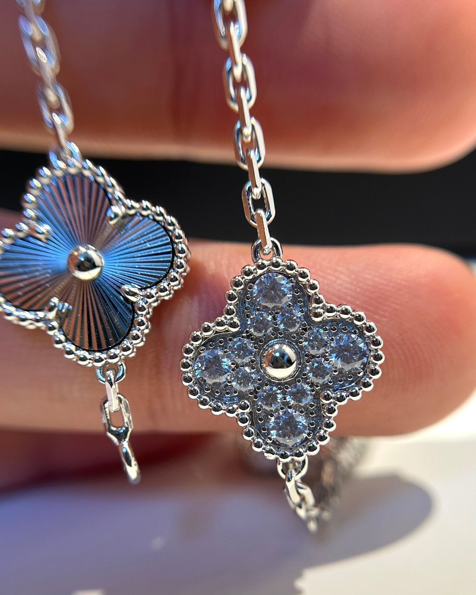 [Loco]New  CLOVER 5 MOTIF LASER BRACELET COLLECTION