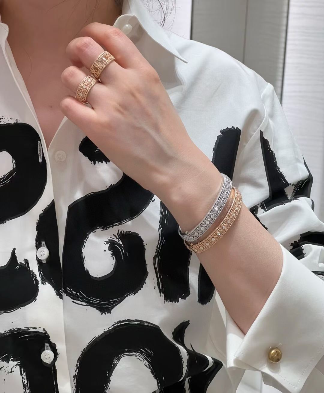 [Loco] 2026 WOVEN-PATTERN BRACELET SET WITH FULL DIAMOND INLAY THREE-COLORS