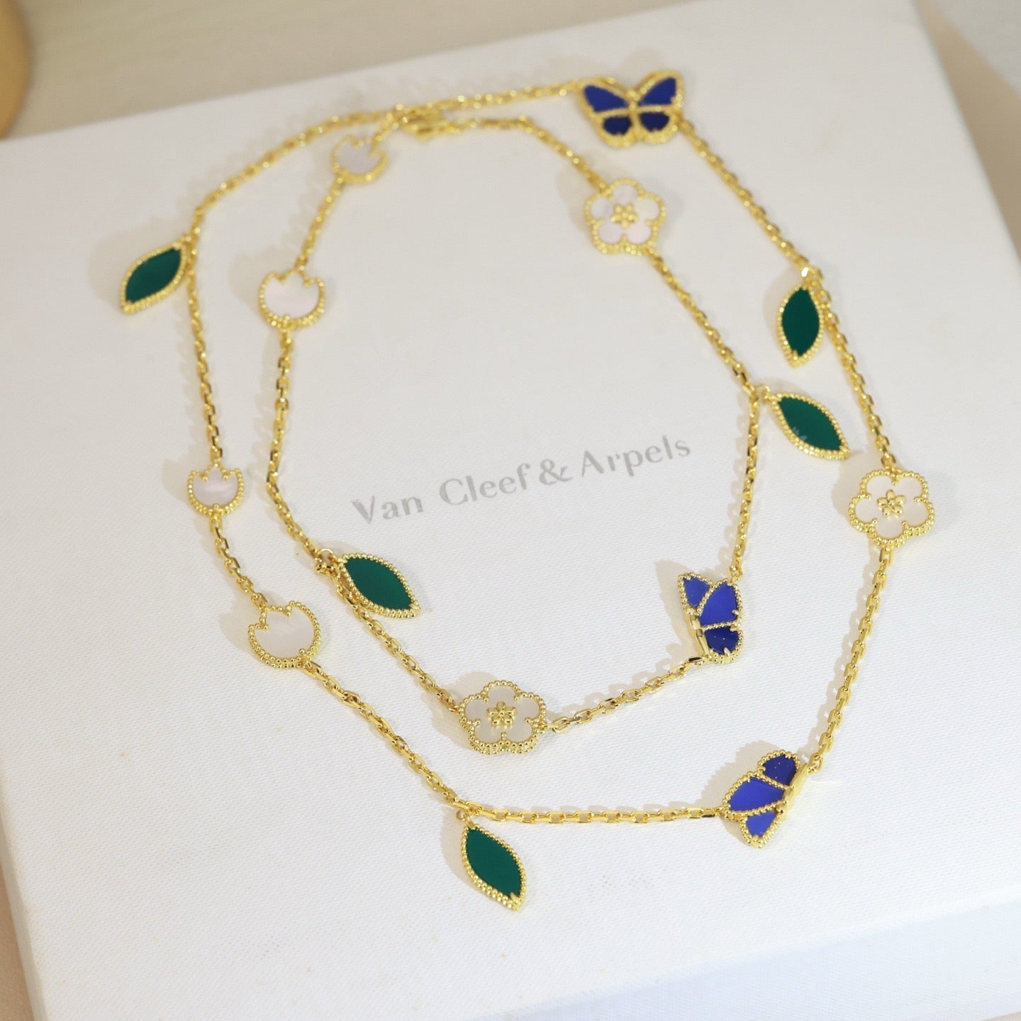 [Loco JURI]LUCKY SPRING BUTTERFLY 15 FLOWER NECKLACE