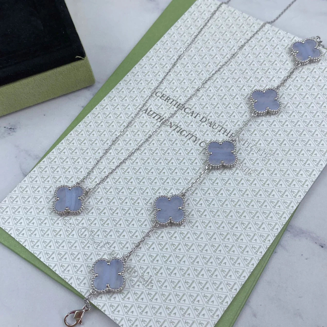 [Loco]New  CLOVER 5 MOTIF PURPLE CHALCEDONY BRACELET COLLECTION