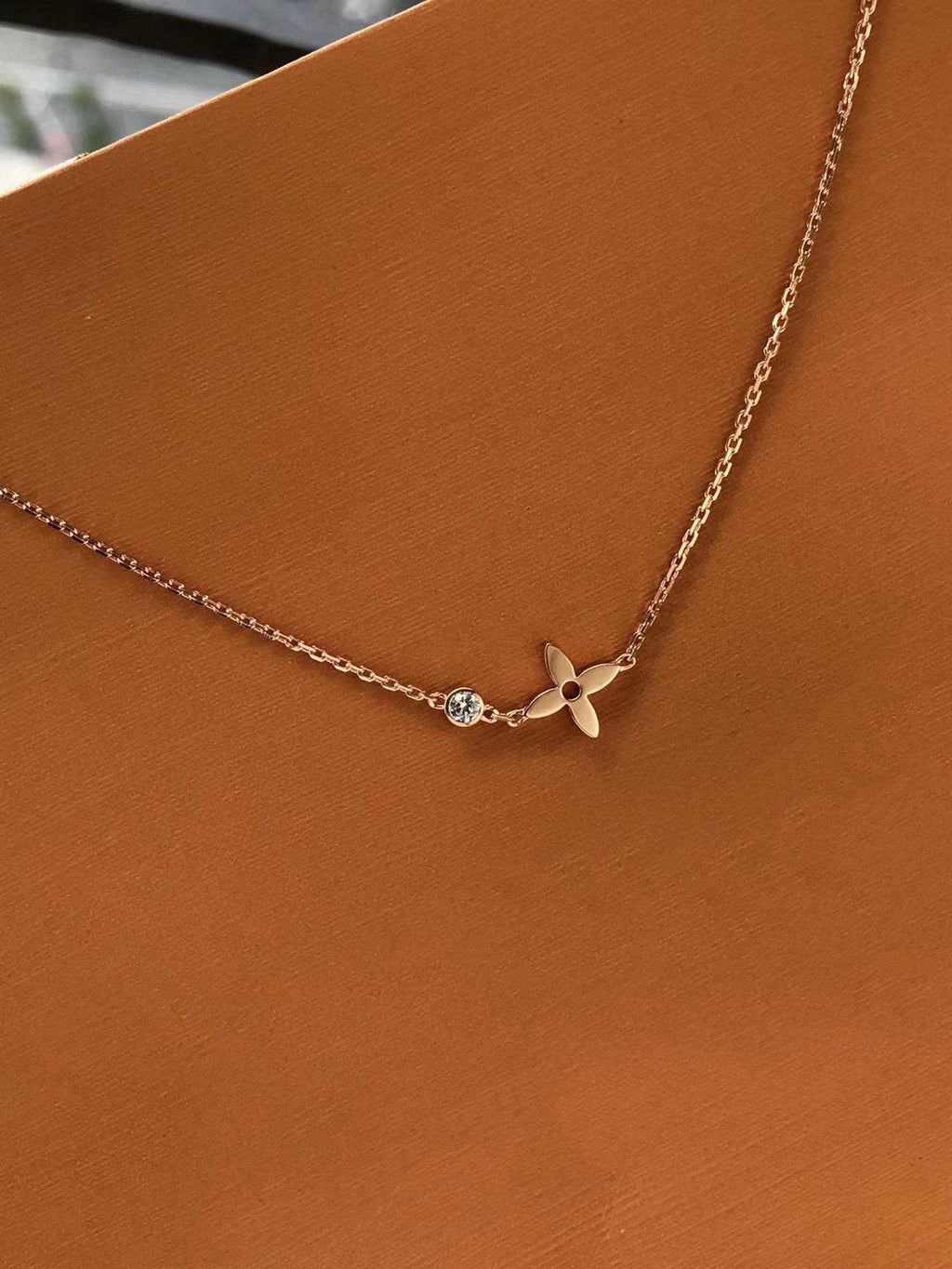 ¡®Loco¡¯BLOSSOM PENDANT PINK GOLD AND DIAMOND