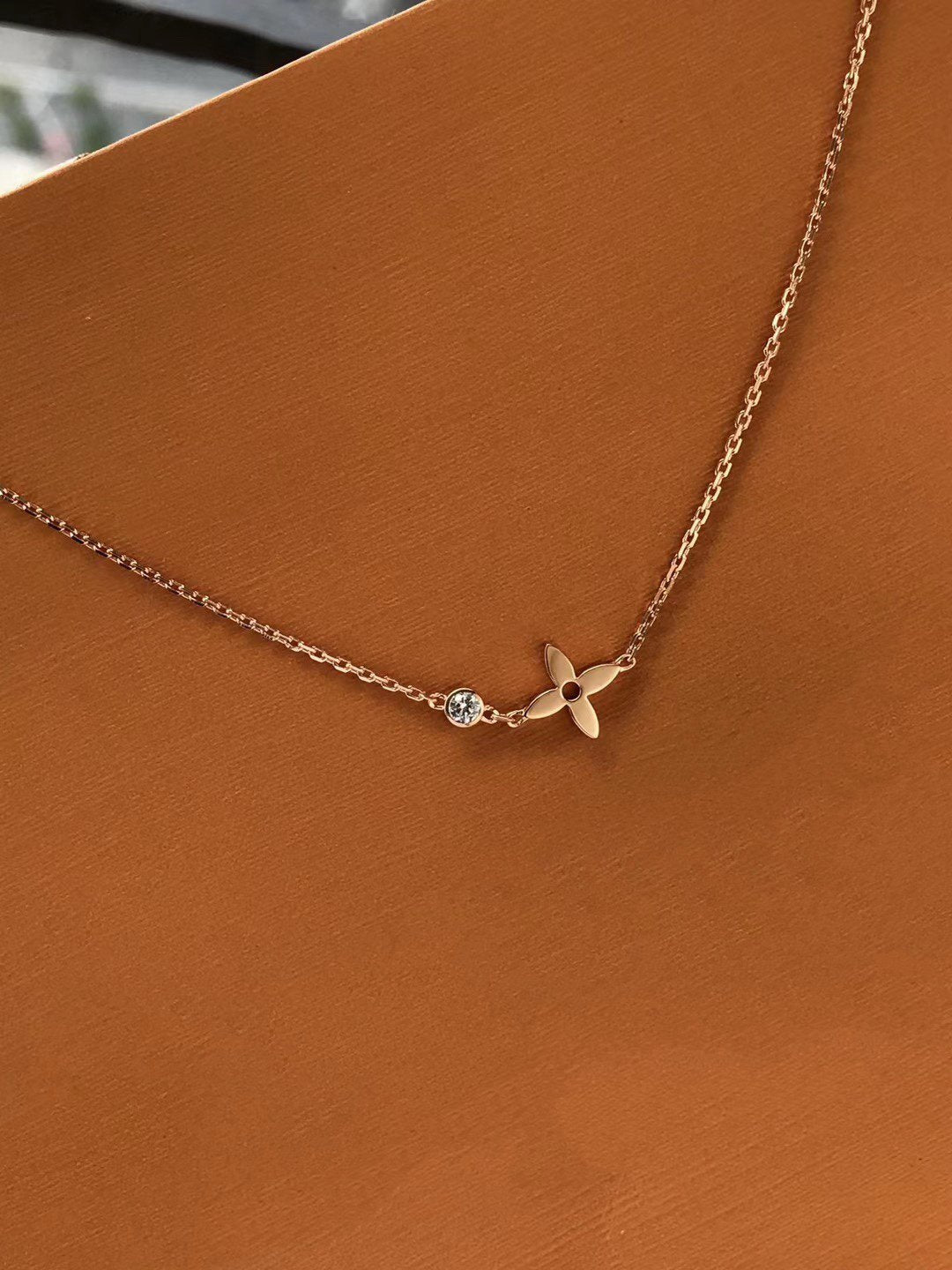 ¡®Loco¡¯BLOSSOM PENDANT PINK GOLD AND DIAMOND