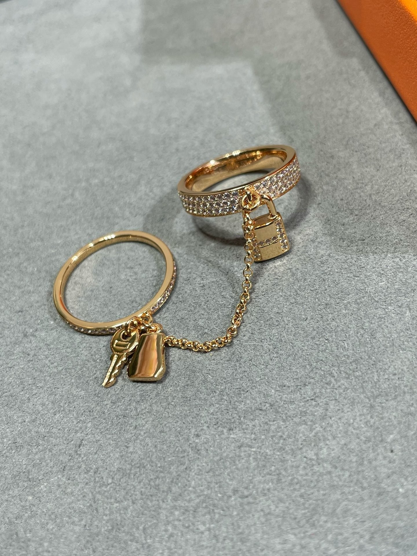 ¡®Loco¡¯HM KELLY CLOCHETTE DOUBLE RING IN  WITH DIAMONDS