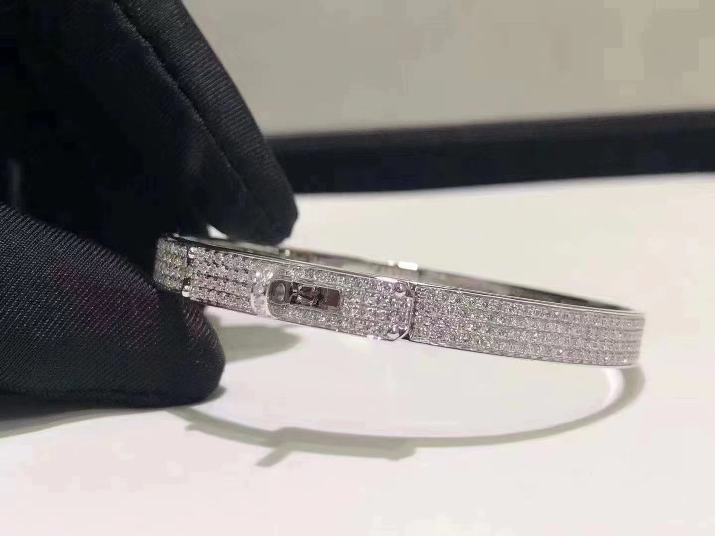 ¡®Loco¡¯HM KELLY BRACELET IN SILVER AND FULL PAVE DIAMOND