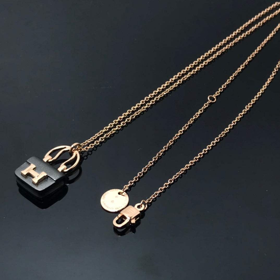 ¡®Loco¡¯WOMEN'S HM AMULETTES CONSTANCE PENDANT NECKLACE
