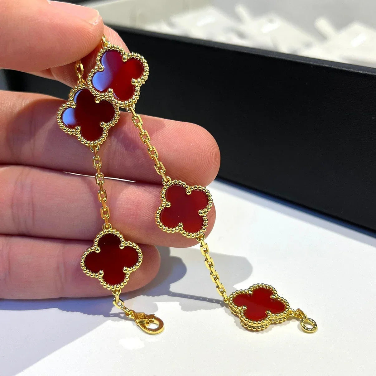 [Loco]New  CLOVER 5 MOTIF RED CORNELIAN BRACELET COLLECTION