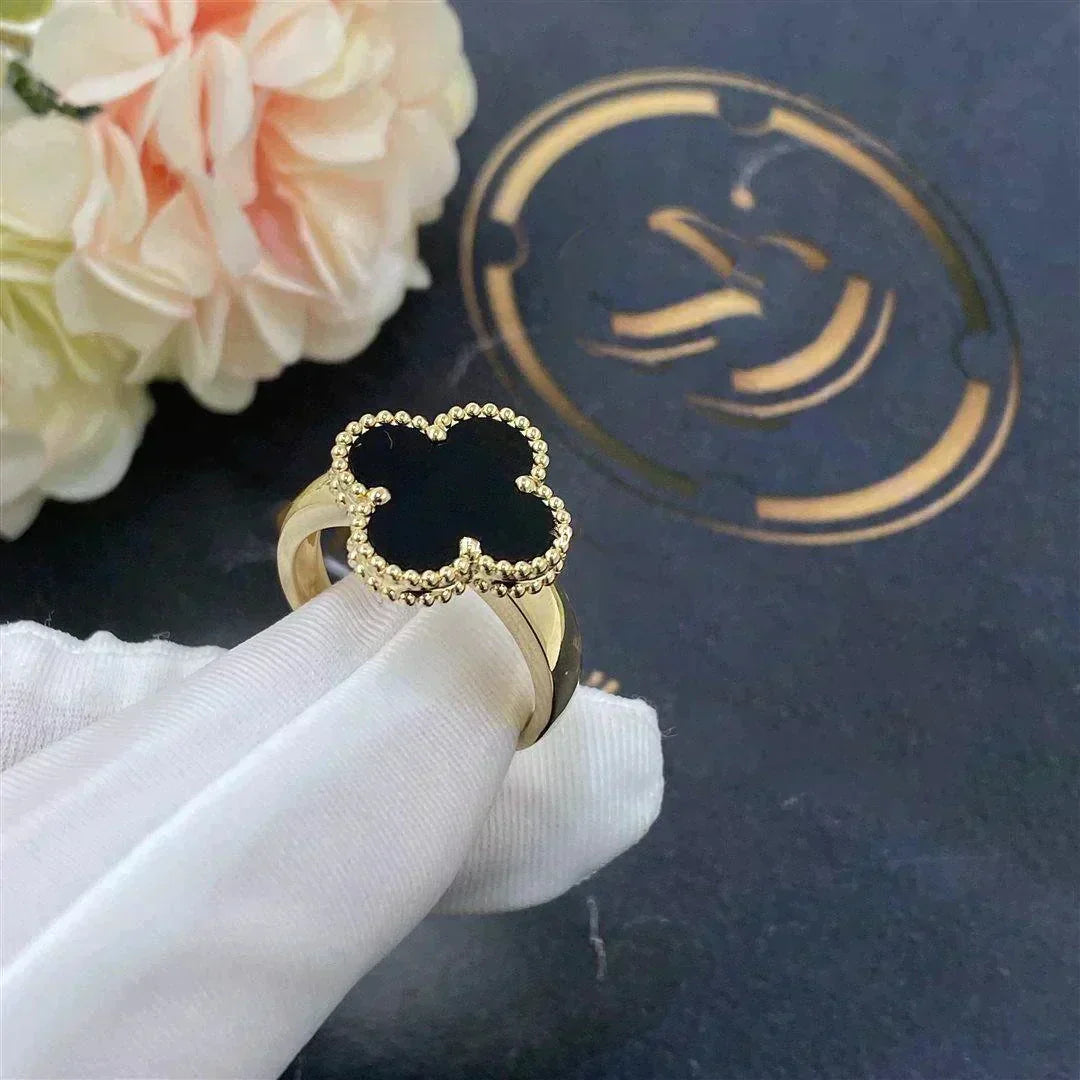 ¡®Loco¡¯CLOVER ONYX RING