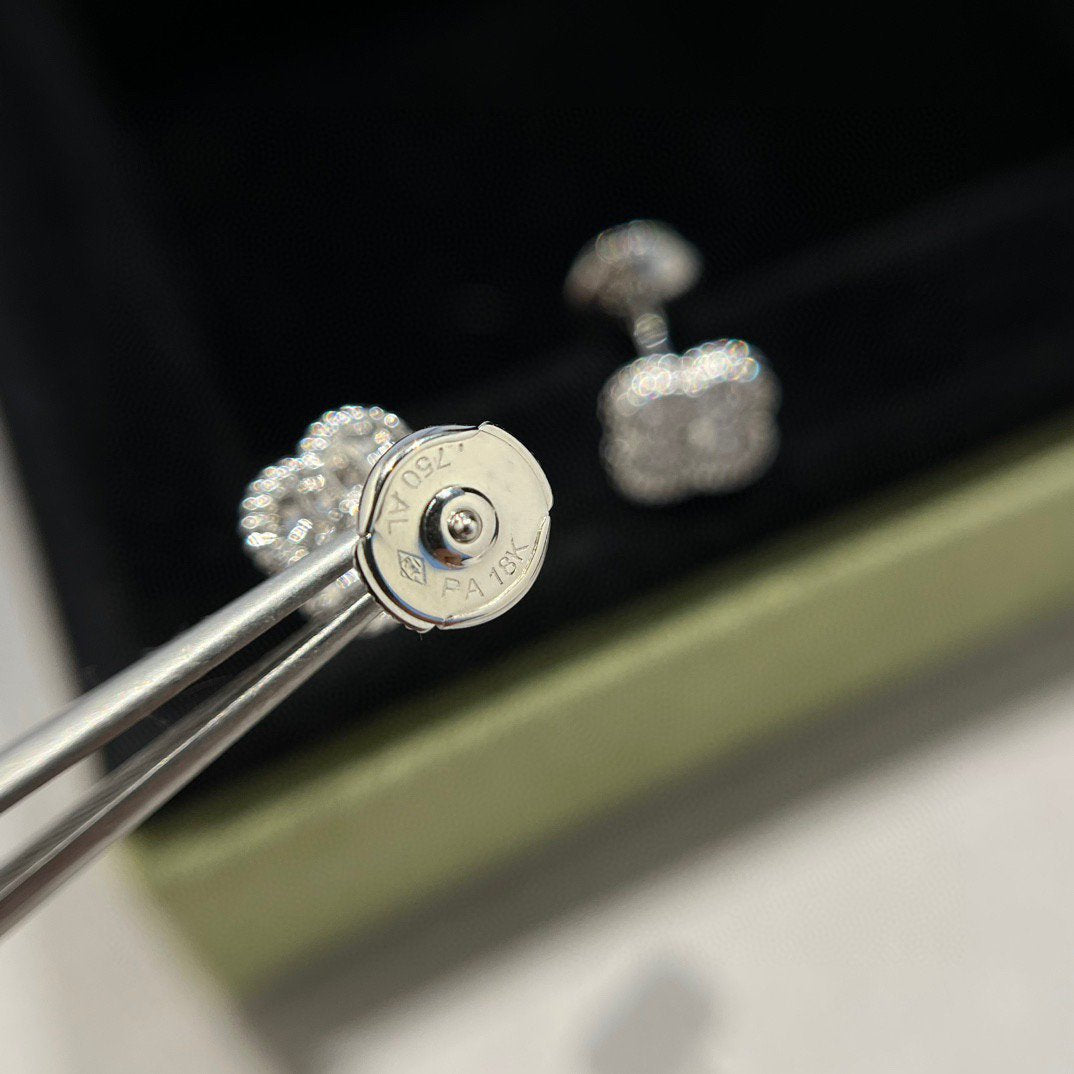¡®Loco¡¯CLOVER MINI DIAMOND STUD EARRINGS